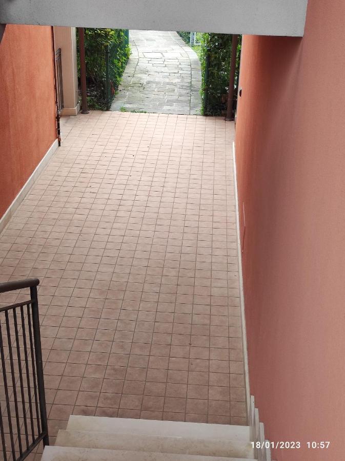 Casa Vacanze Da Riki Appartamento 2 Песк'єра-дель-Гарда Екстер'єр фото