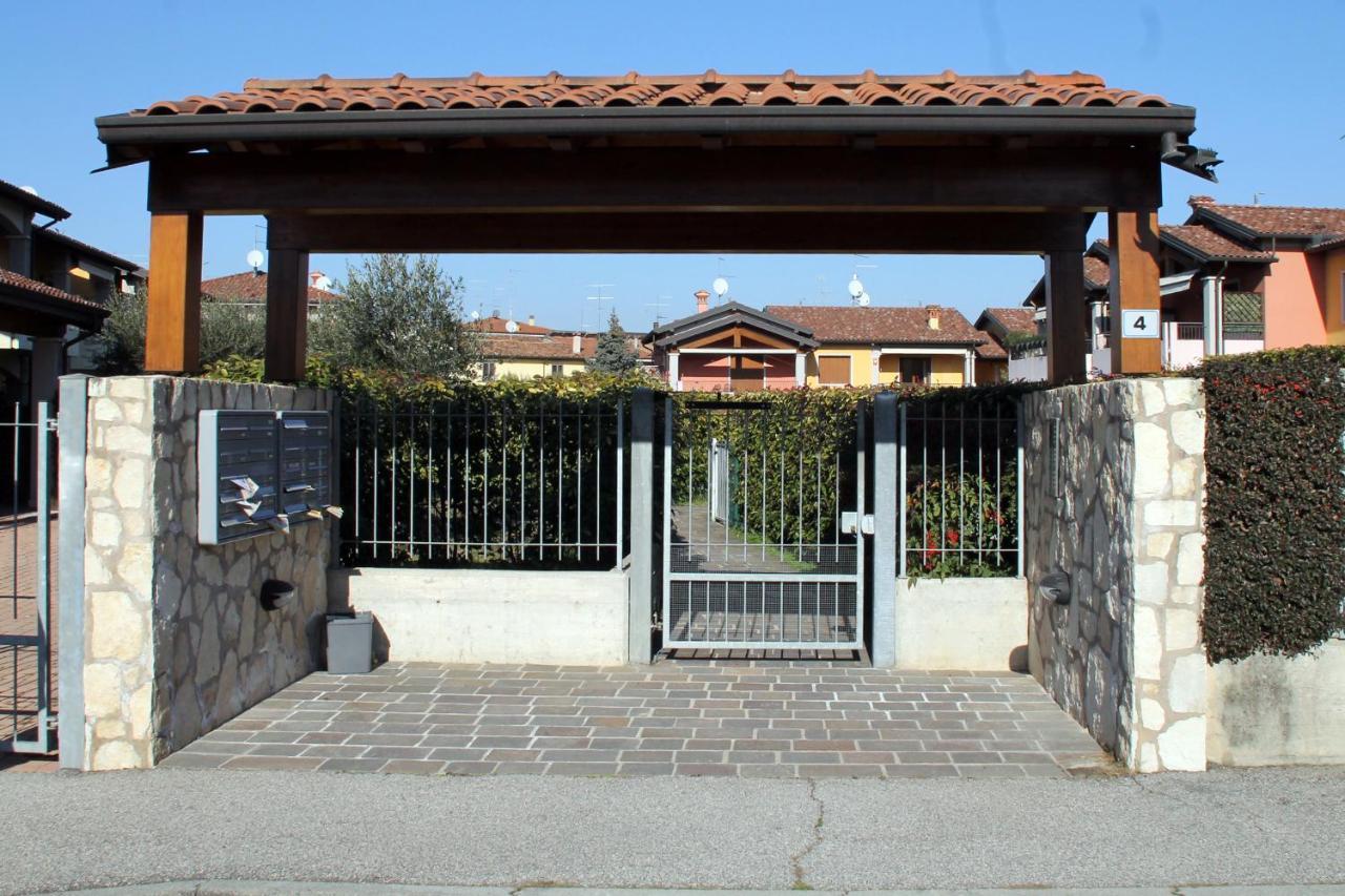 Casa Vacanze Da Riki Appartamento 2 Песк'єра-дель-Гарда Екстер'єр фото