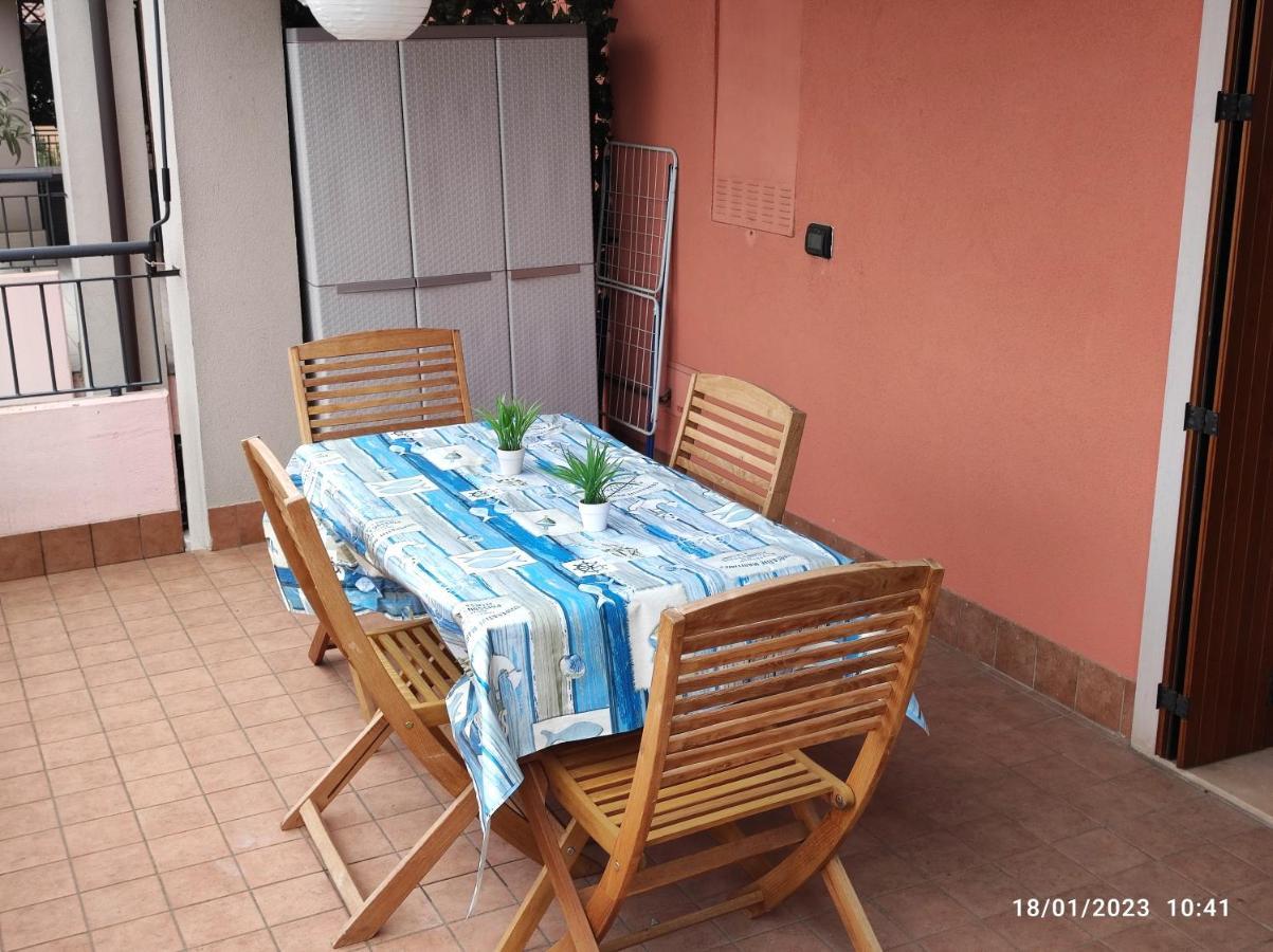 Casa Vacanze Da Riki Appartamento 2 Песк'єра-дель-Гарда Екстер'єр фото