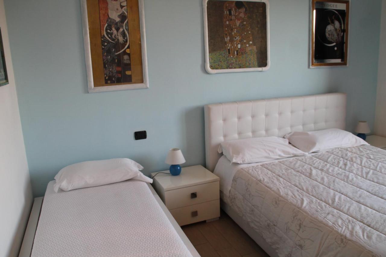 Casa Vacanze Da Riki Appartamento 2 Песк'єра-дель-Гарда Екстер'єр фото